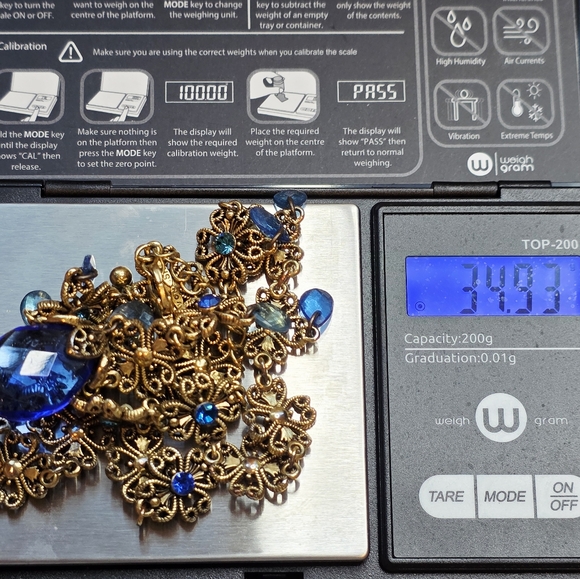 Vintage Avon Collier Briolette Multicolore Blue Rhinestone Scroll Gold Necklace - Picture 5 of 7